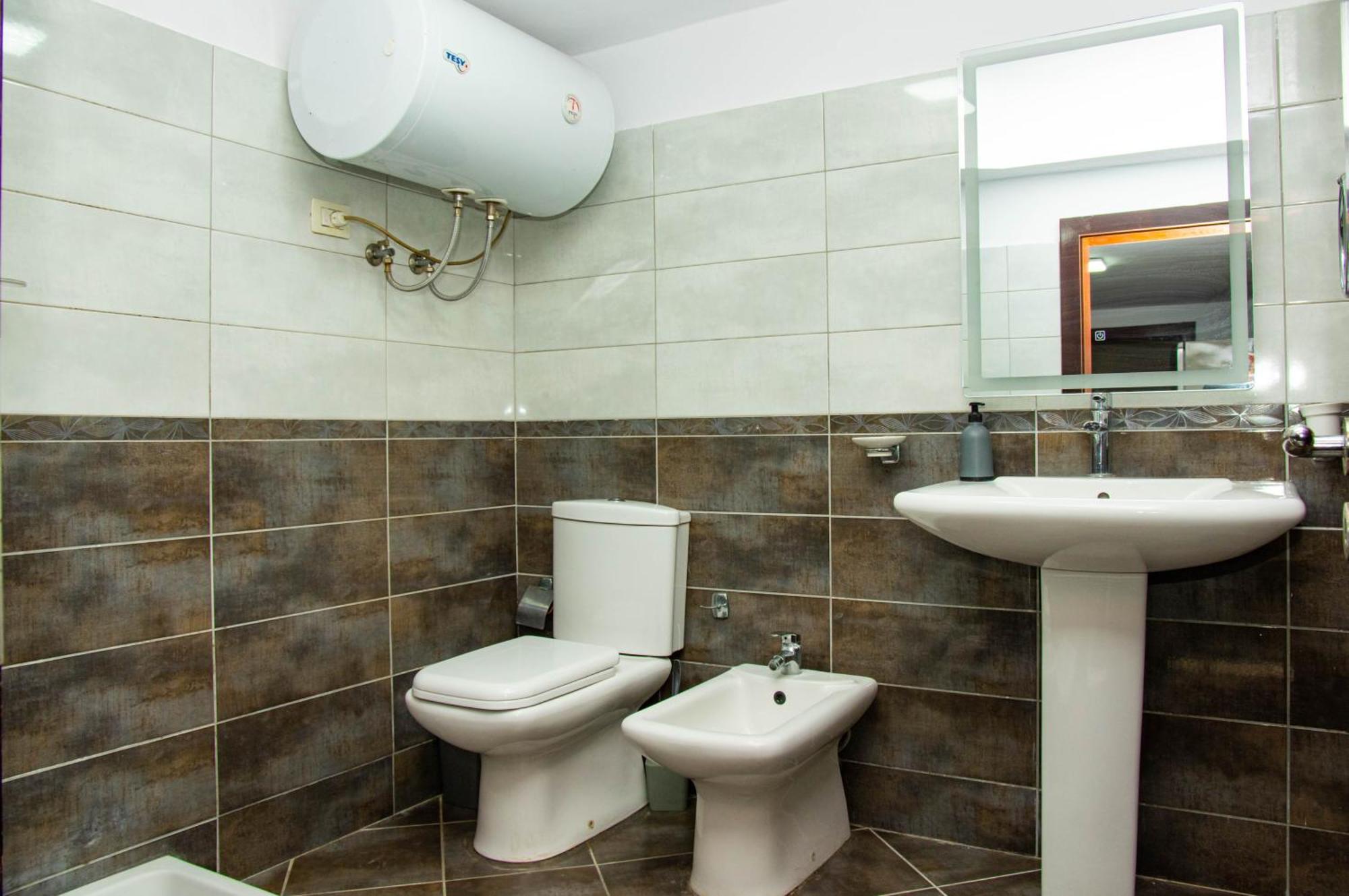 Lucas Central Relaxing House Tiranë Eksteriør bilde